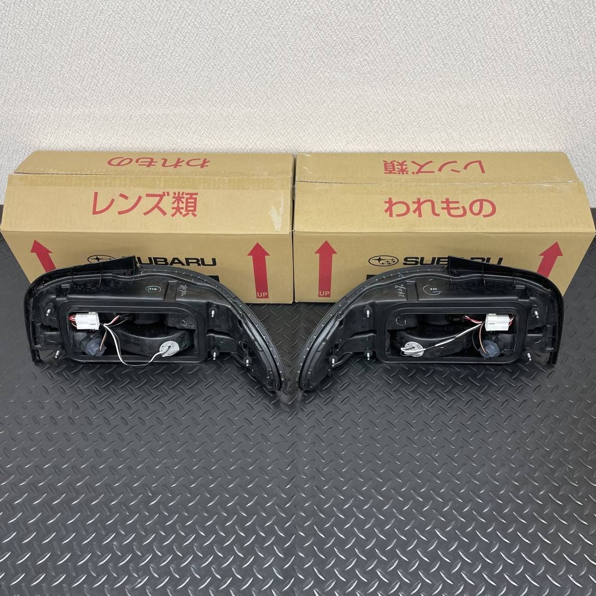 GDBインプレッサWRX STiテールランプASSY左右 GDBインプレッサWRX STiテールランプASSY左右 （インプレッサ