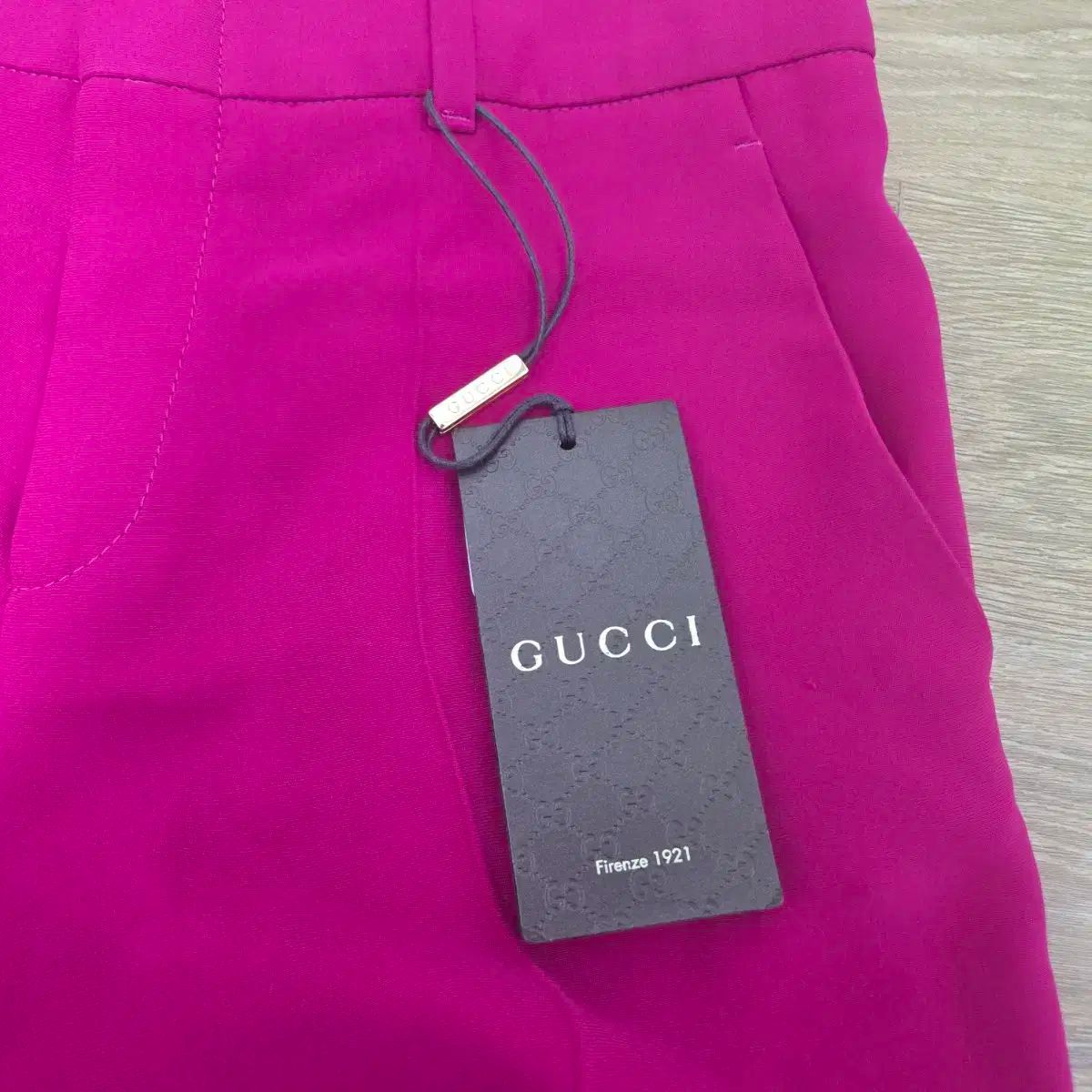 GUCCI ズボン　新品　未使用　タグ付き GUCCI - グッチ GUCCI パンツの通販 by KOMEHYO ONLINE ラクマ店