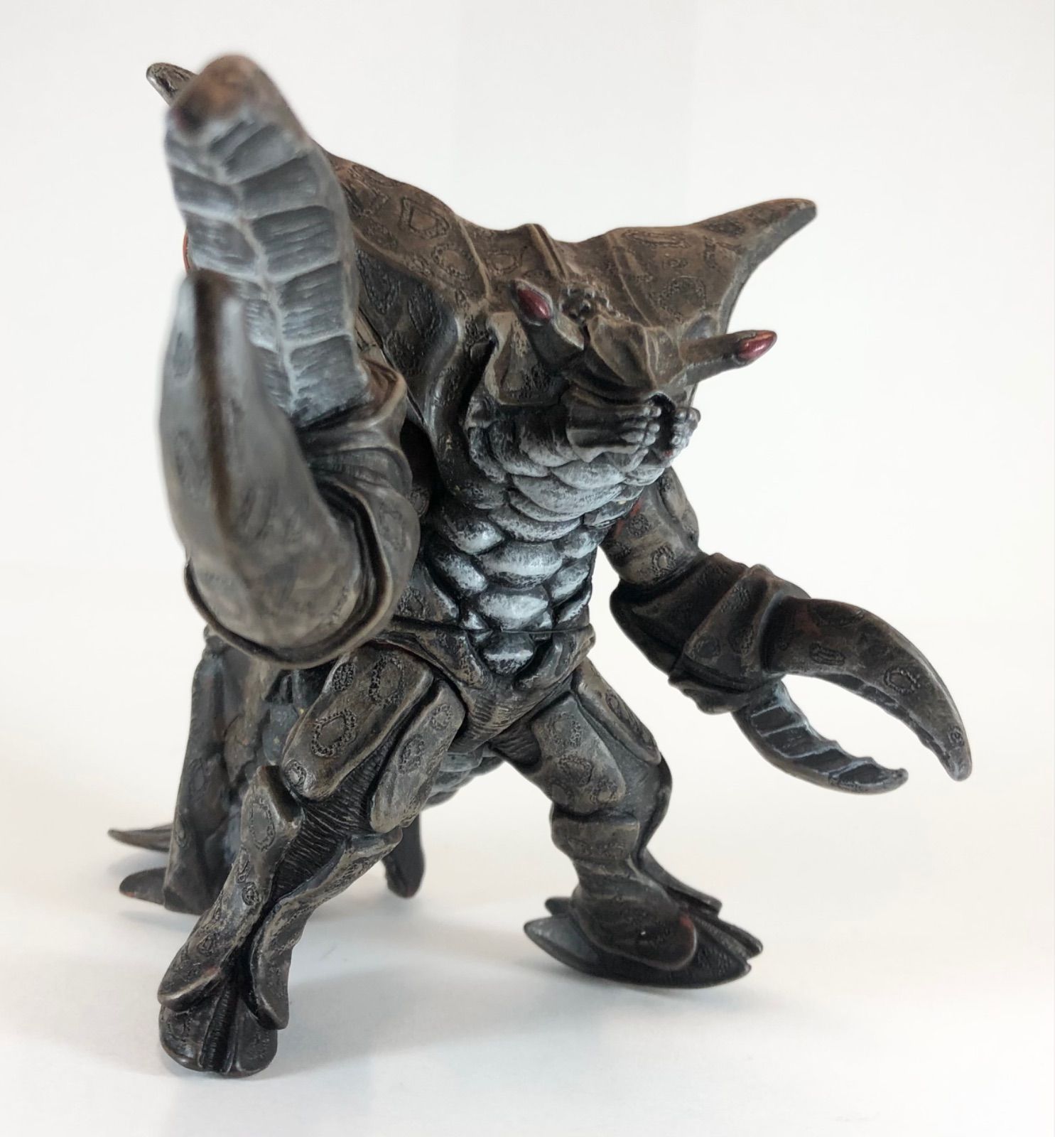 ウルトラ怪獣シリーズ800 レイキュバス リペイント作品 - メルカリ