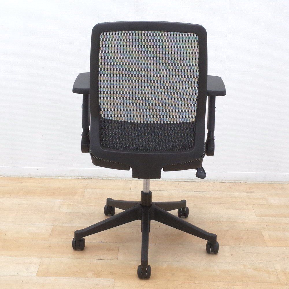 跳ね上げ肘 パソコンチェア