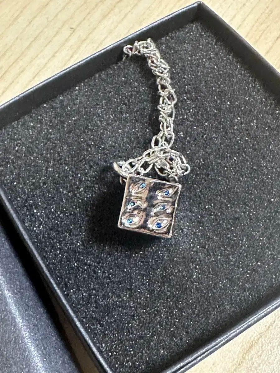 呪術廻戦 五条 獄門彊 キーホルダー 正規品 TVアニメ『呪術廻戦』より