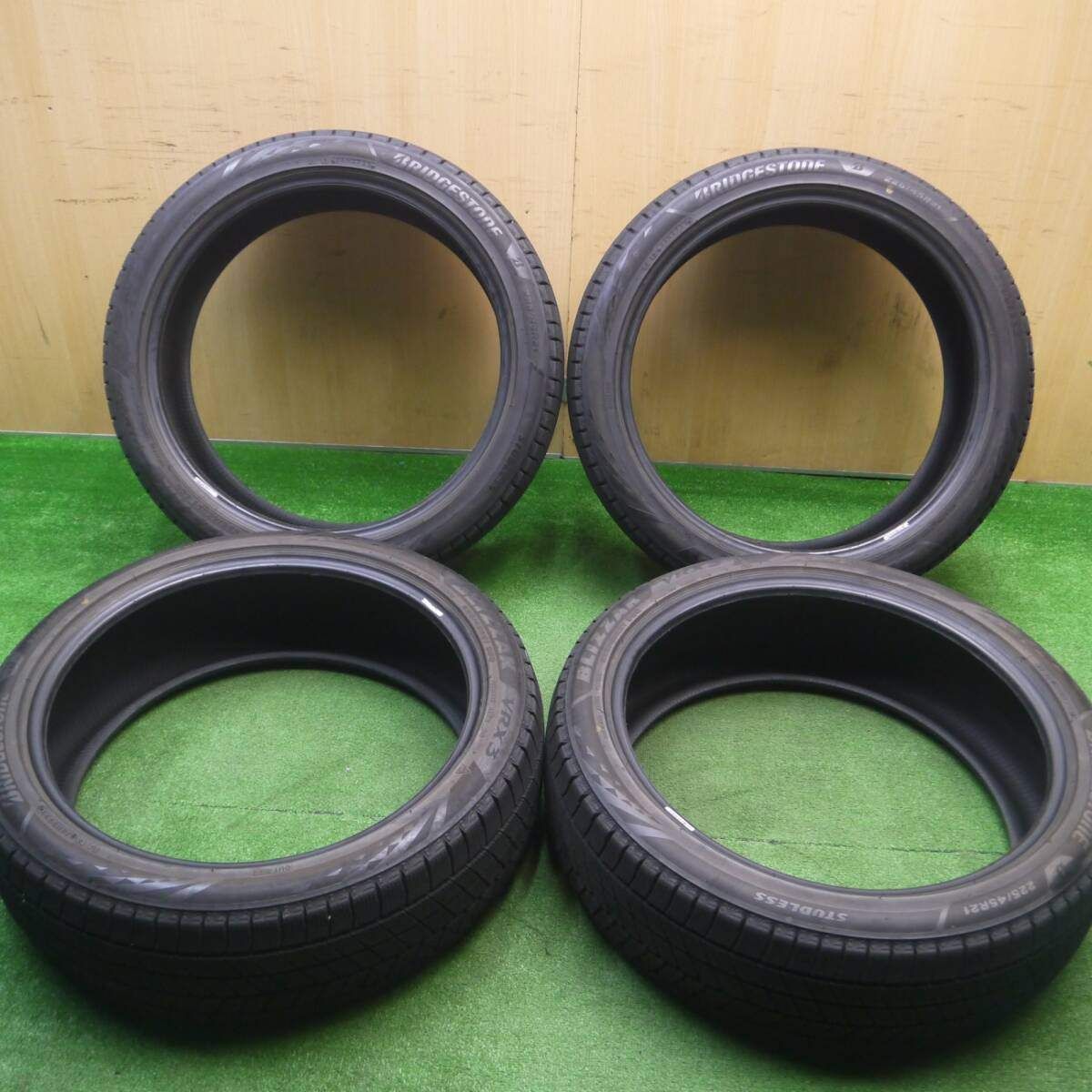 バリ溝！22年！9.5分☆スタッドレス 225/45R21 ブリヂストン