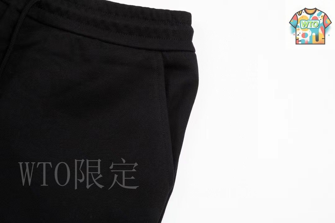 BALENCIAGA ロコ刺繍フティ 813406TRVW1 1000 shirt with rhinestone logo Balenciaga