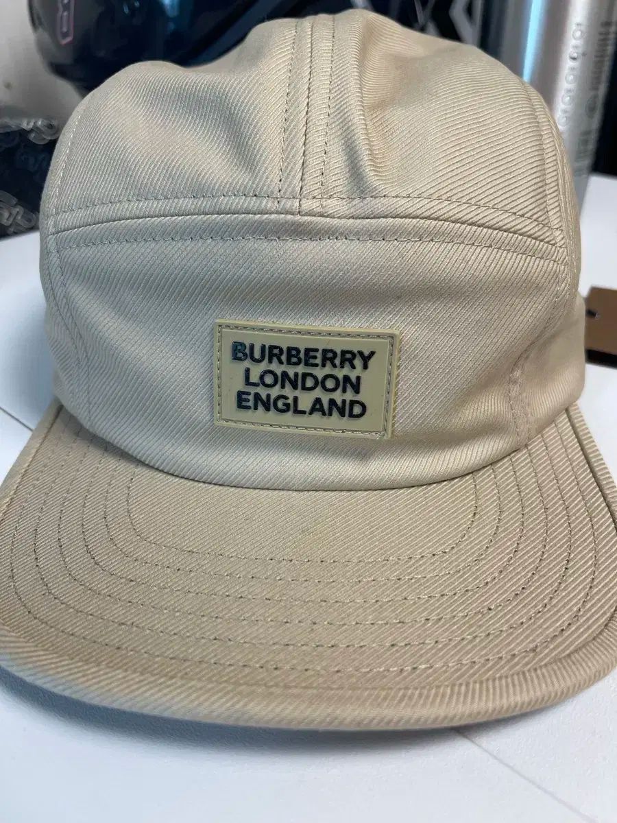 BURBERRY バーバリー キャンプ ロゴ アップリケ スナップバック 販売