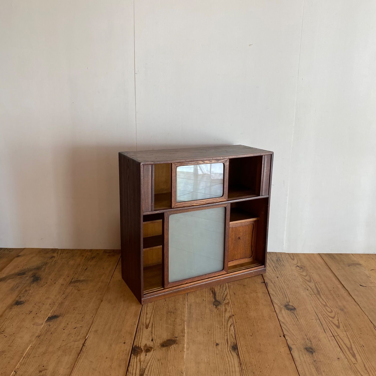 工場 アンティーク ガラス 曇りガラス 戸棚 茶箪笥 水屋箪笥