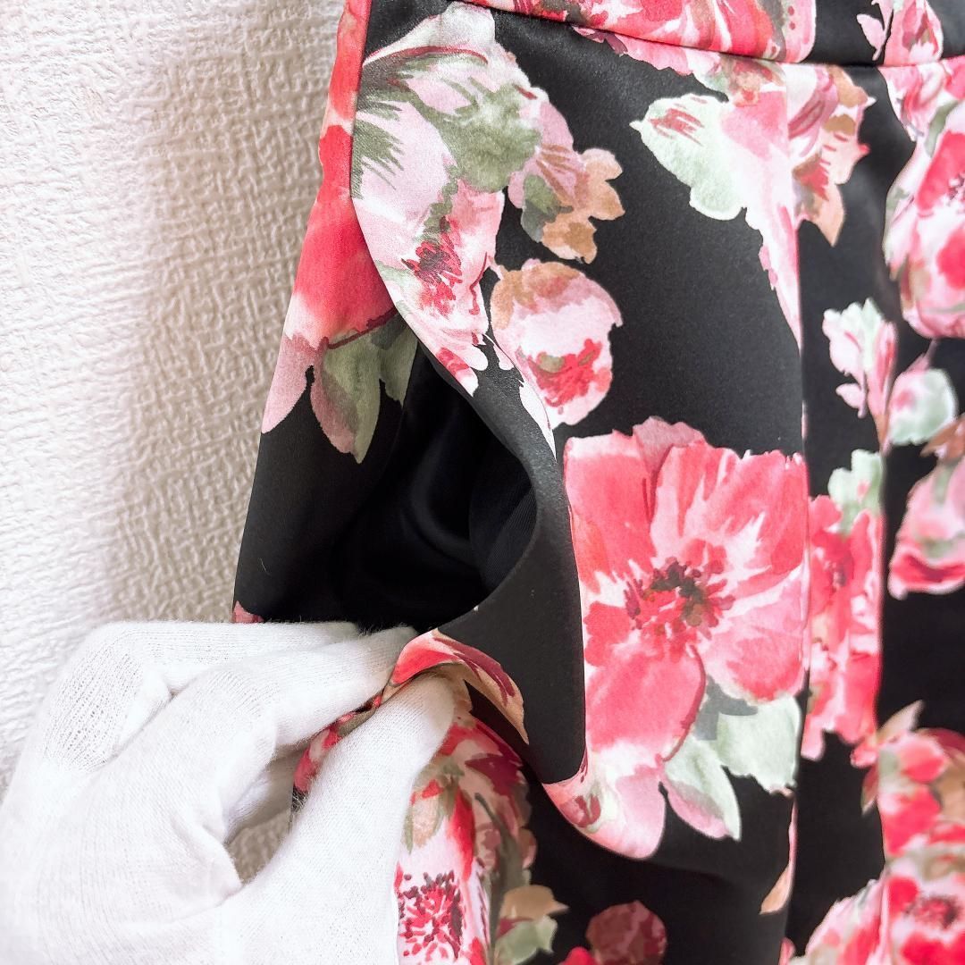 TO BE CHIC 台形スカート 花柄 黒×ピンク SIROKUMA-CORPORATION_COM