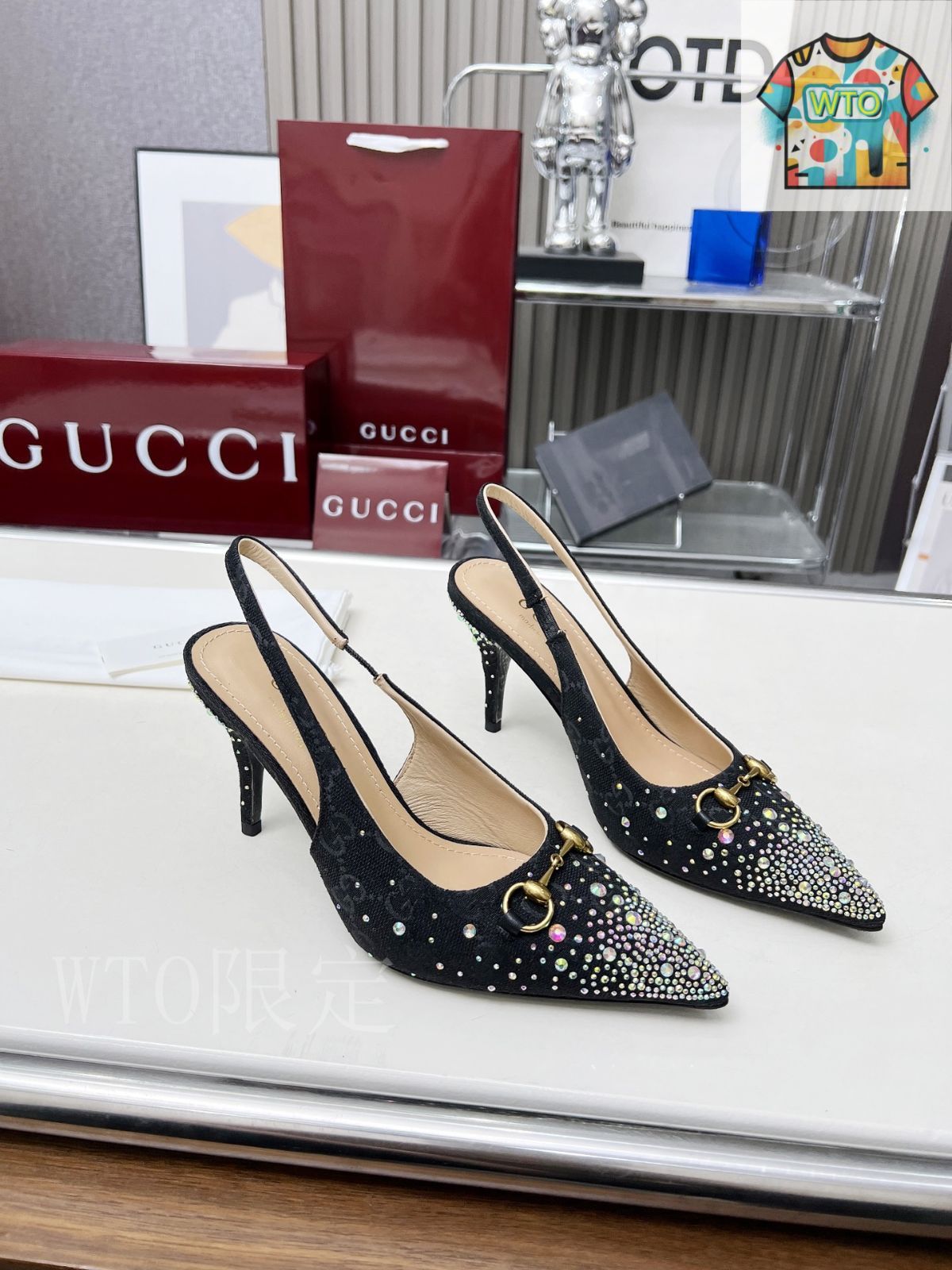 Gucci 水鑽ハイヒールシューズ04-2 - メルカリ