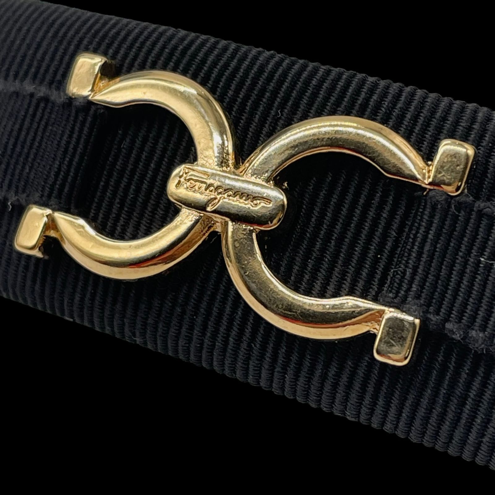 Salvatore Ferragamo サルヴァトーレフェラガモ ガンチーニ バレッタ 髪飾り ピンチ ヘアクリップ ゴールド ブラック ヘアアクセサリー