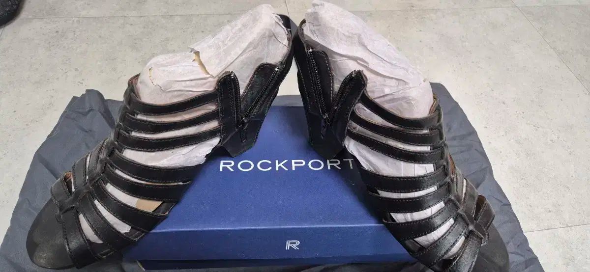 ロックポートシューズ