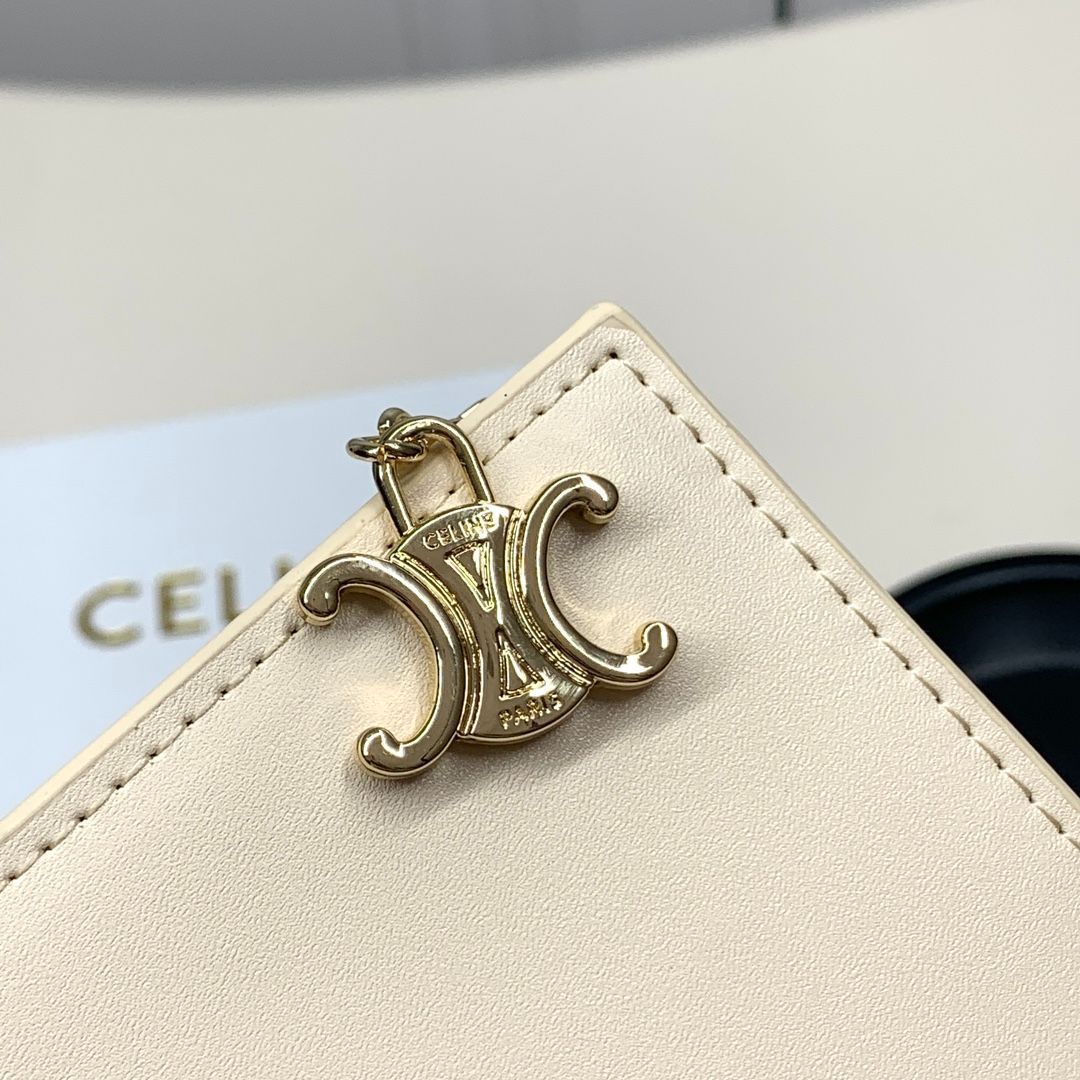 Celine（セリーヌ） 二つ折り財布 レザー アイボリー 財布 