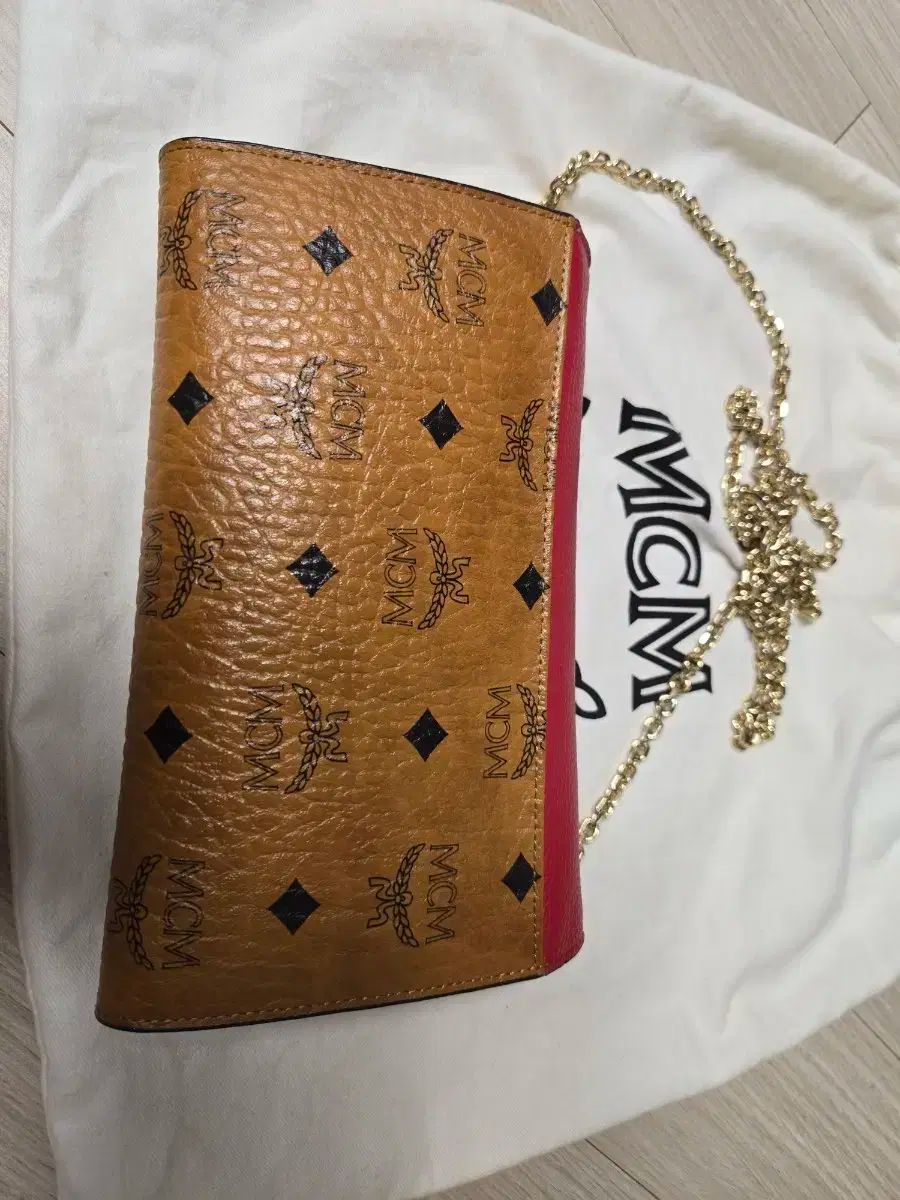mcm クラッチバック MCM クラッチバッグ ヴィセトス スタッズ レザー