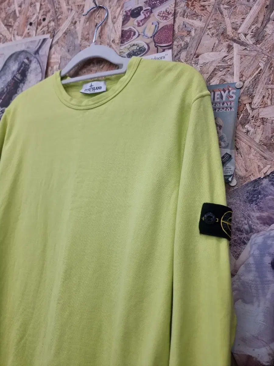 STONE ISLAND(ストーンアイランド) ジュニア トレーナー *成人女性のみ利用可能