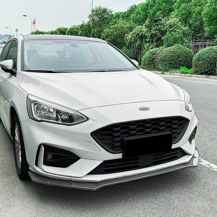 フォード フォーカス MK4 ST Line 2019–2025 フロントバンパーフィンスポイラー フロントリップ エアロパーツ ABS製 ピアノブラック - カーボン調