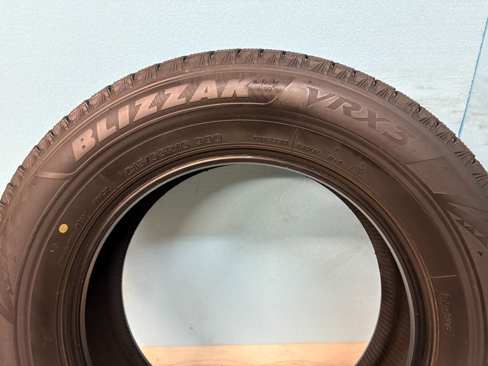 215|65|R16 VRX3 スタッドレス ブリヂストン BLIZZAK VRX3 16インチ ４本セット R16No8