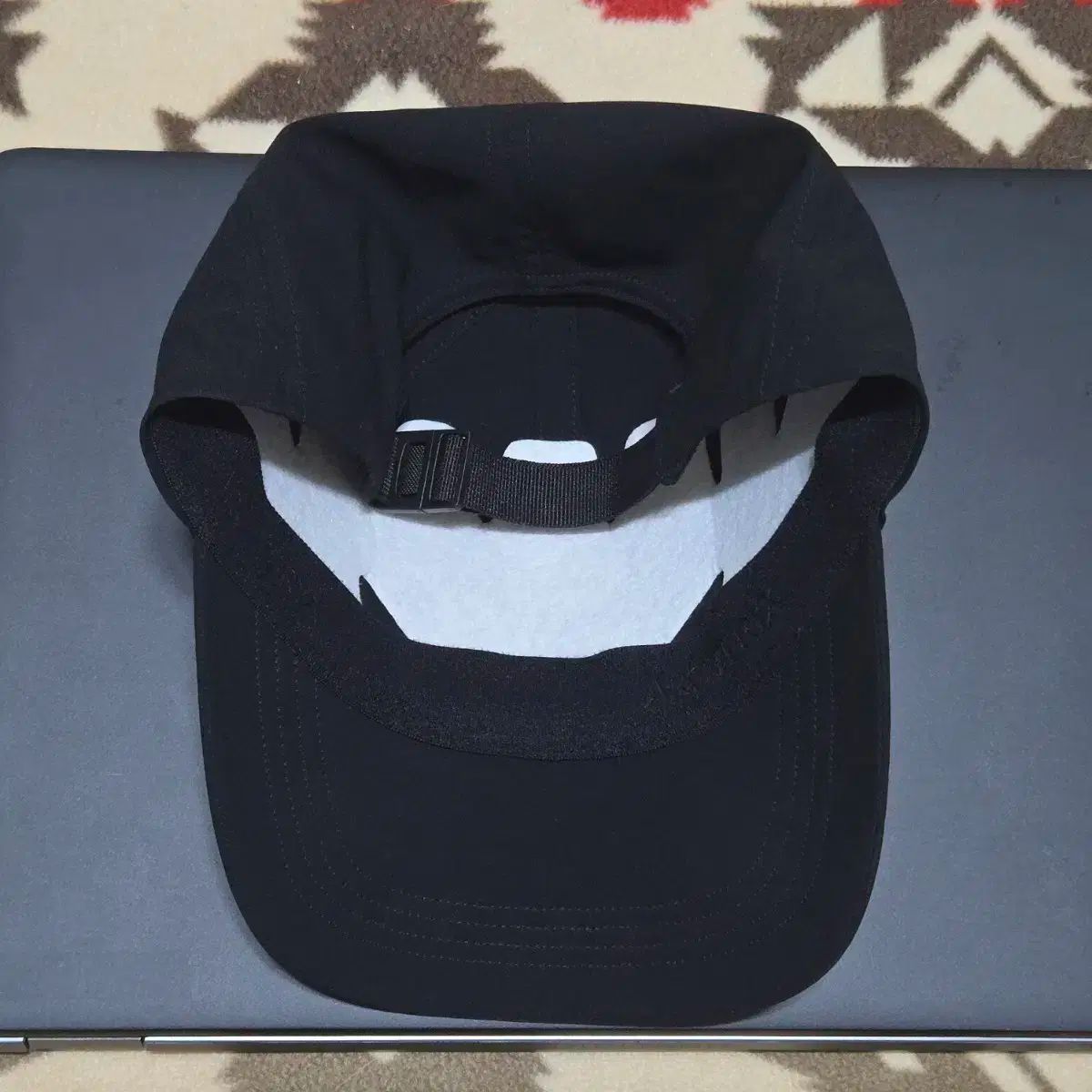 Arc'teryx（アークテリクス) 小鳥 ハット 24K ＿ FREE （ ONE