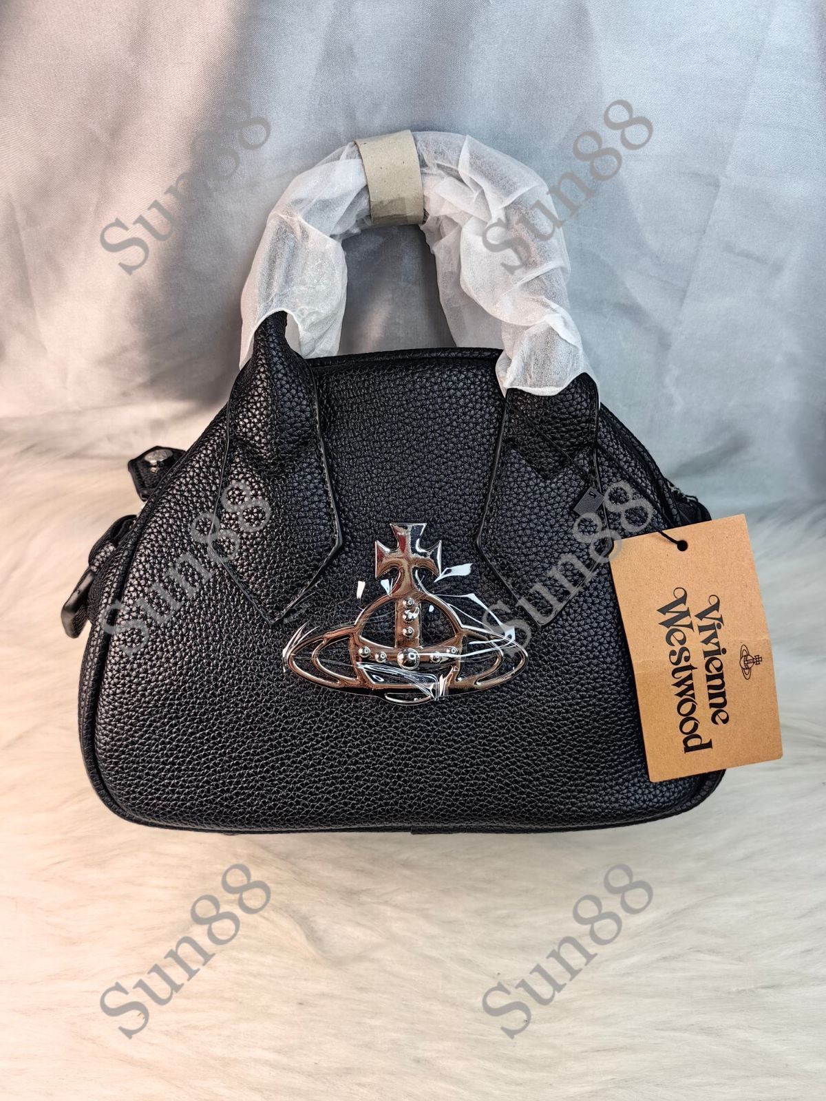 新品 Vivienne Westwood ヴィヴィアンウエストウッド レザー チェーン ショルダーバッグ ブラック