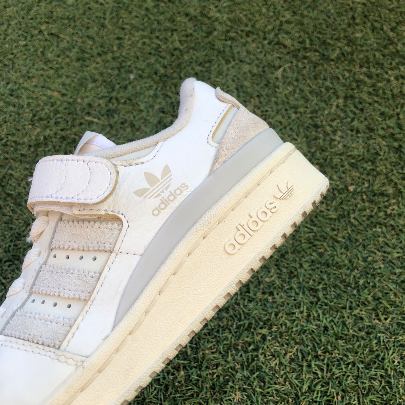 美品22.5 adidas アディダス フォーラム84LOW HT833 美品22.5 adidas アディダス フォーラム84LOW HT833 - メルカリ