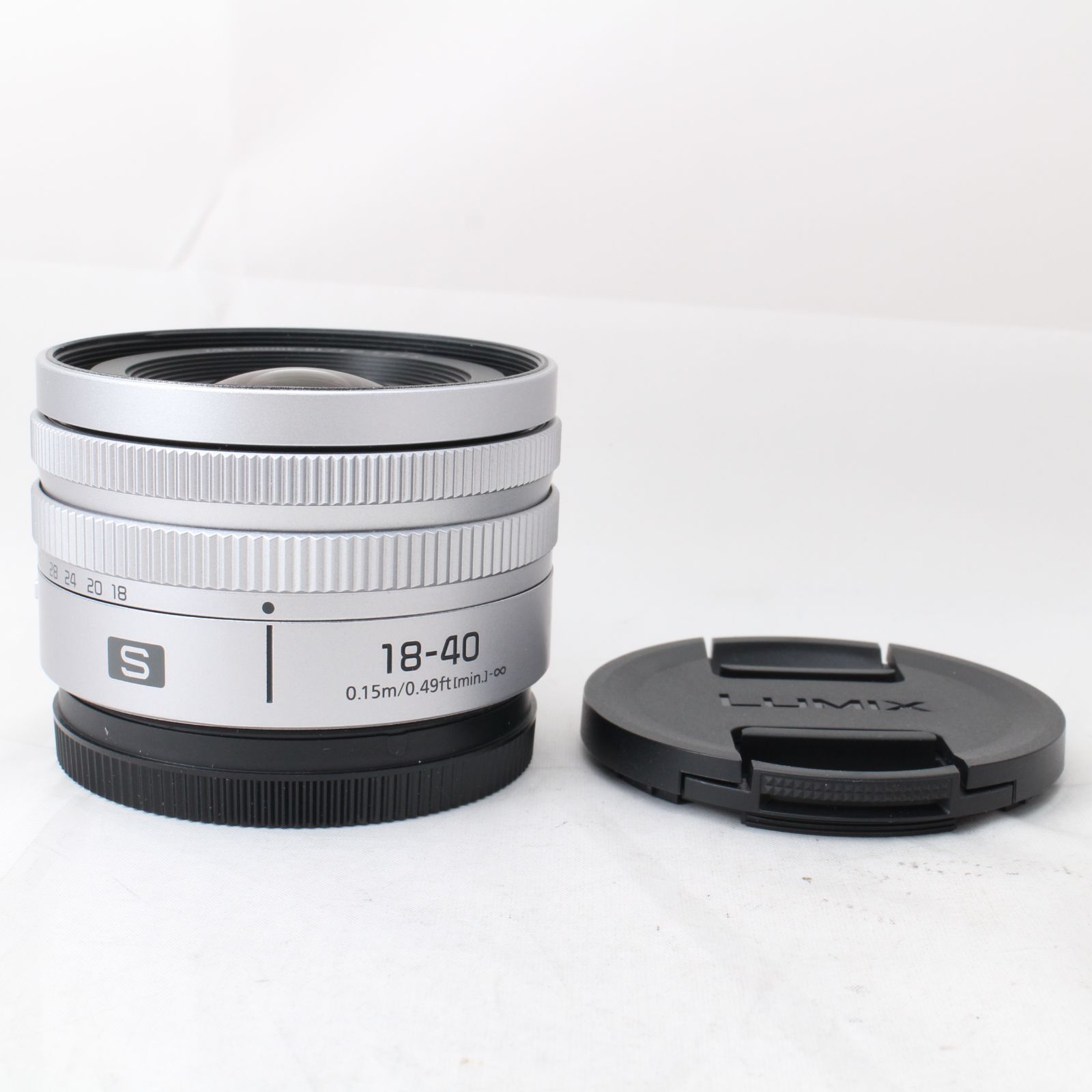 ☆新品級☆ Panasonic LUMIX S 18-40mm F4.5-6.3 シルバー S-R1840 