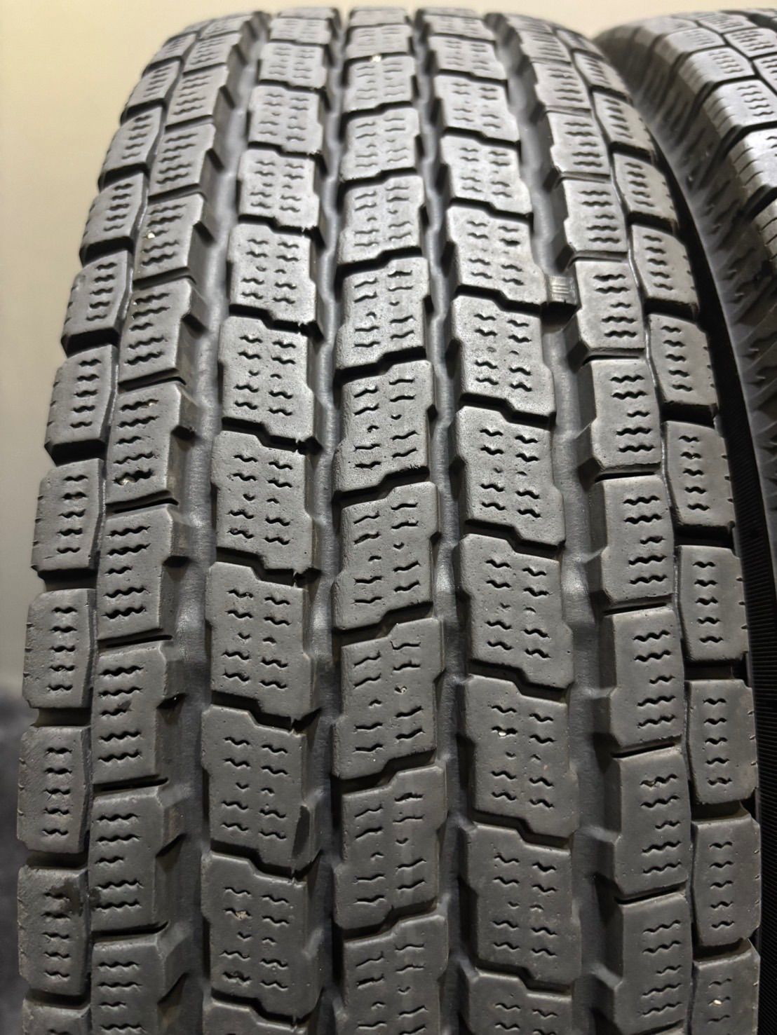 145|80R12