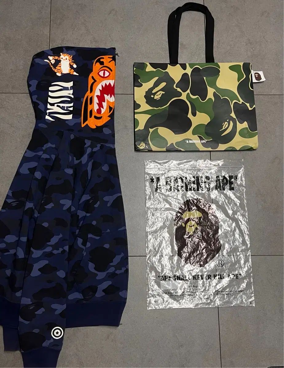 アベイシングエイプ タイガー デニム WHO ジップアップ