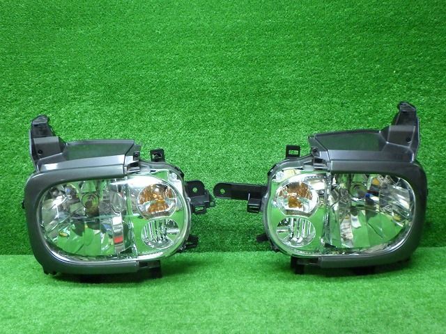 日産 Z11 NZ11 キューブ 後期 ヘッドライト左右 ハロゲン 1801 K 240408040