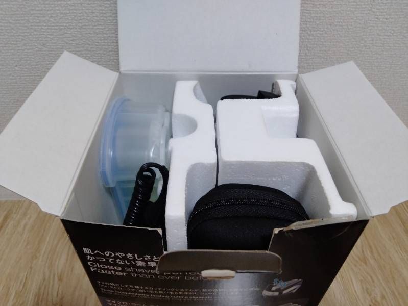 美品】ブラウン シェーバー シリーズ3 3090cc+チャージステーション 髭