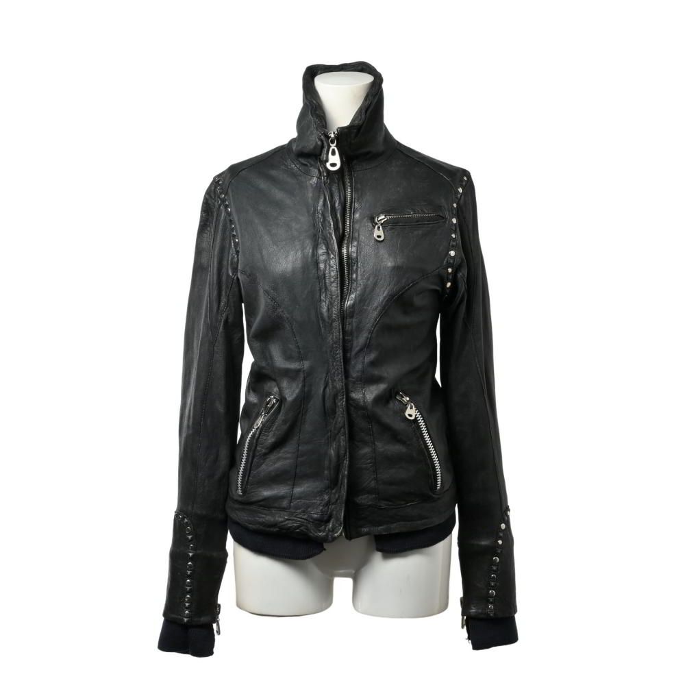 DOMA スタッズ付きレザーライダースジャケット DOMA LEATHER スタッズ ジップアップ レザー ジャケット - メルカリ