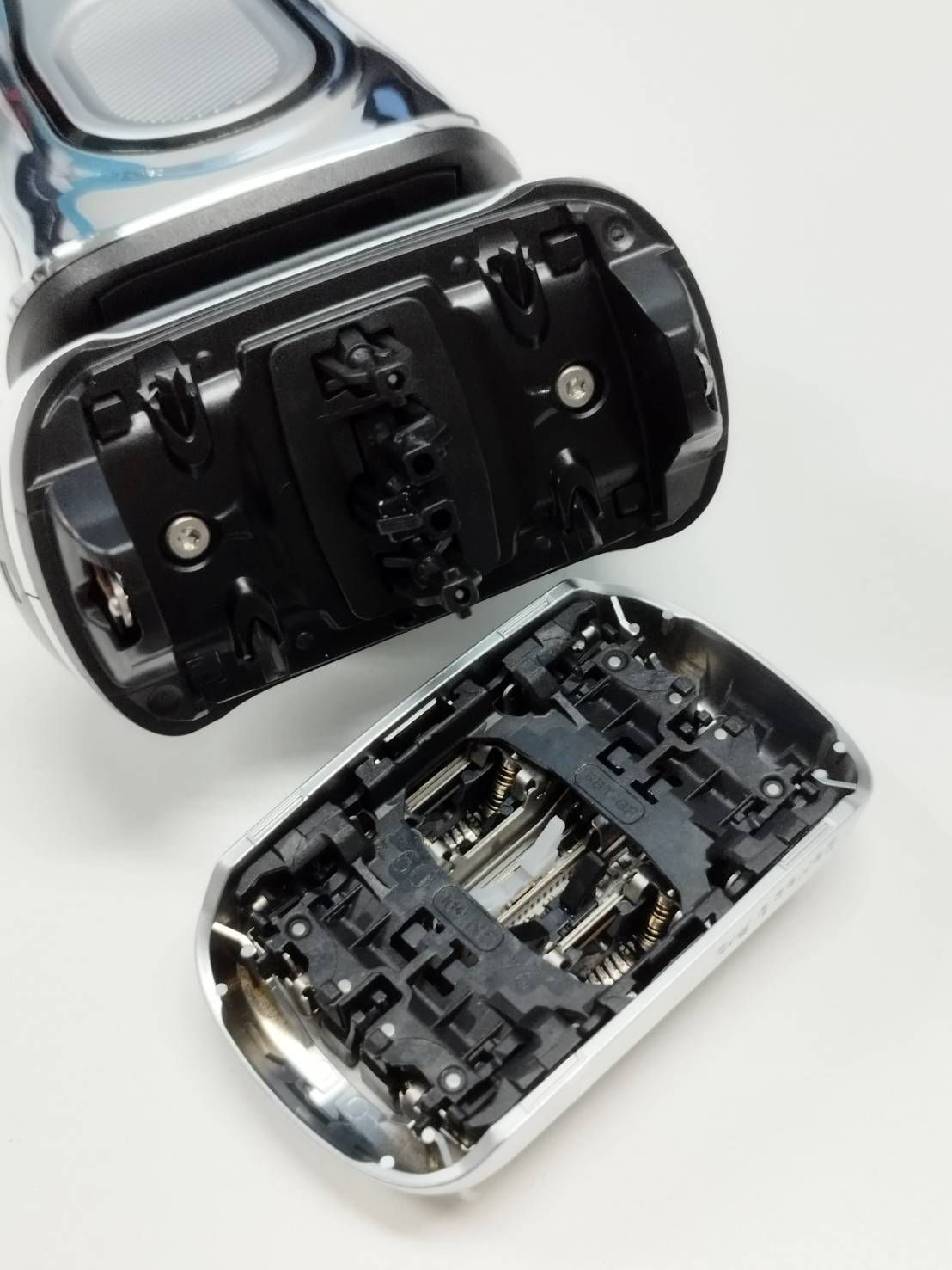 サングラス BRAUN Series S9Pro Type 5793 電気シェーバー洗浄機セット 期間限定割引40%！