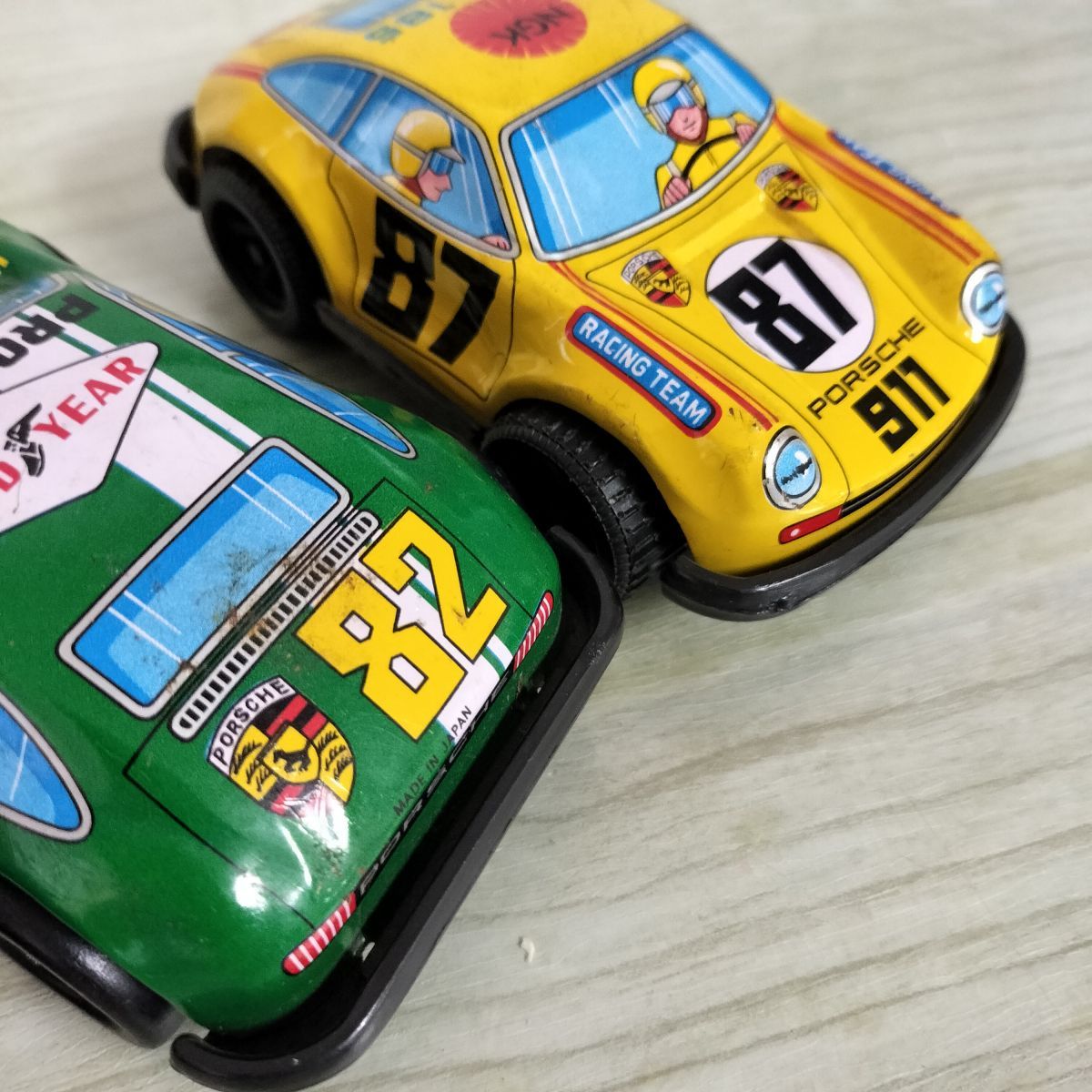 ブリキ ミニカー ポルシェ 4台セット 赤青緑黄 サイズ約cm長さ11