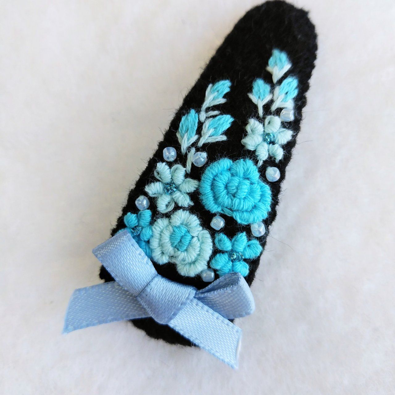 2.7センチくるみボタンヘアゴム♡ブルーばら刺繍 2.7センチくるみボタンヘアゴム♡ブルーばら刺繍