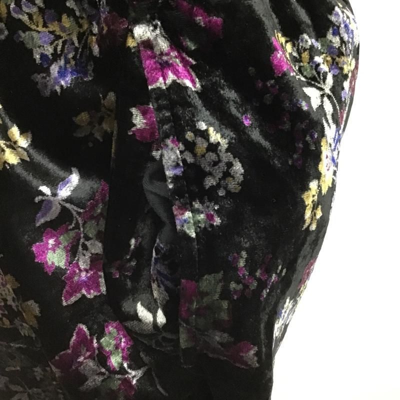 Supreme シュプリーム パンツ ショートパンツ Floral Velour Short