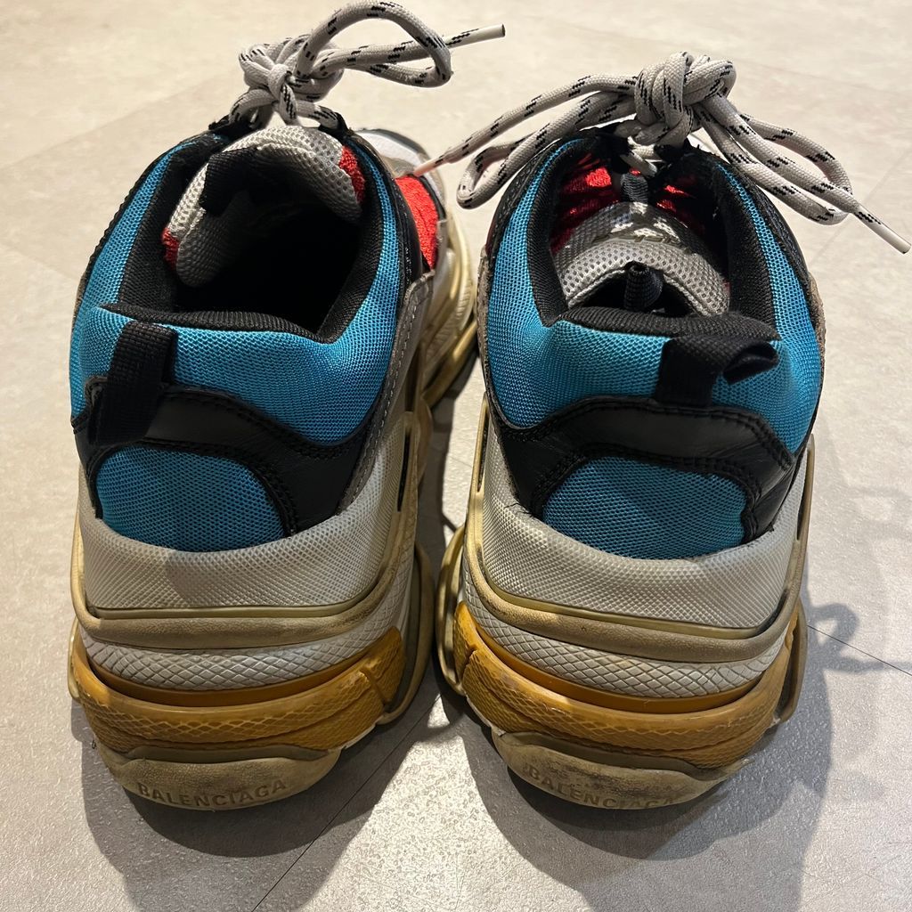 BALENCIAGA バレンシアガ Triple S Multi Color Sneaker