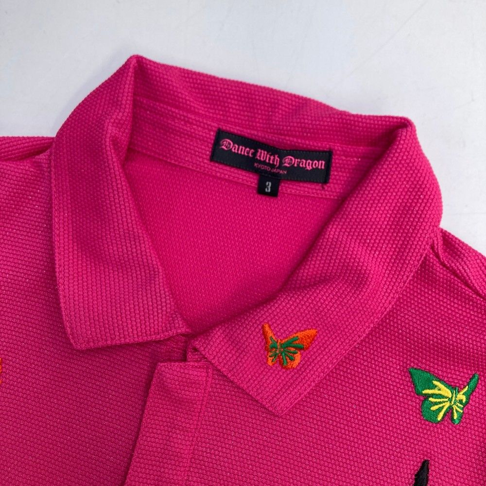 サイズ：3 DANCE WITH DRAGON ダンスウィズドラゴン  半袖ポロシャツ ラメ 蝶刺繍  ピンク系 [240101467317] ゴルフウェア レディース ストスト DANCE WITH DRAGON ダンスウィズドラゴン 半袖ポロシャツ ラメ