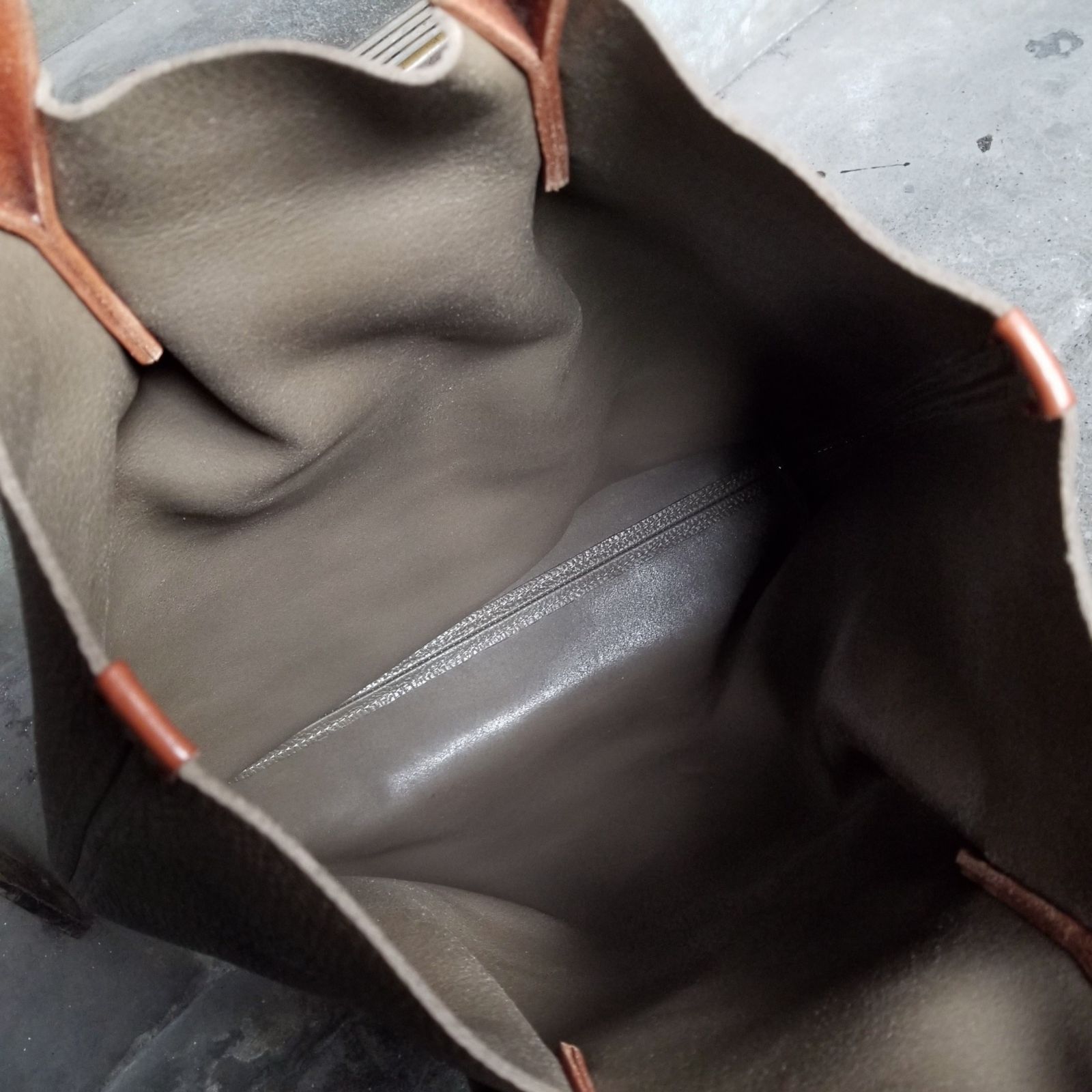 エンダースキーマ ピアノバッグ taupe トープ big Hender Scheme