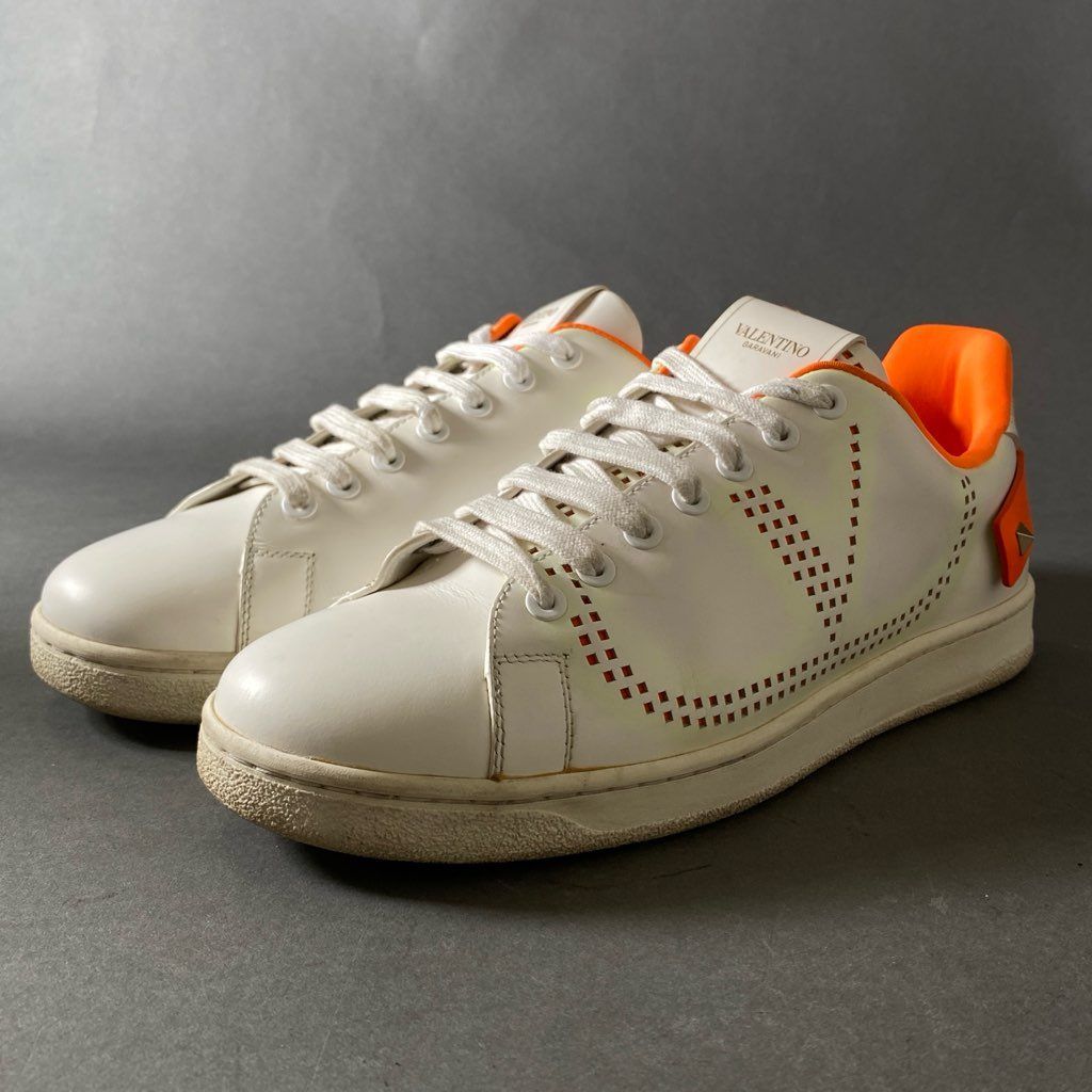9h4 VALENTINO GARAVANI ヴァレンティノ ガラヴァーニ V Logo Sneakers 