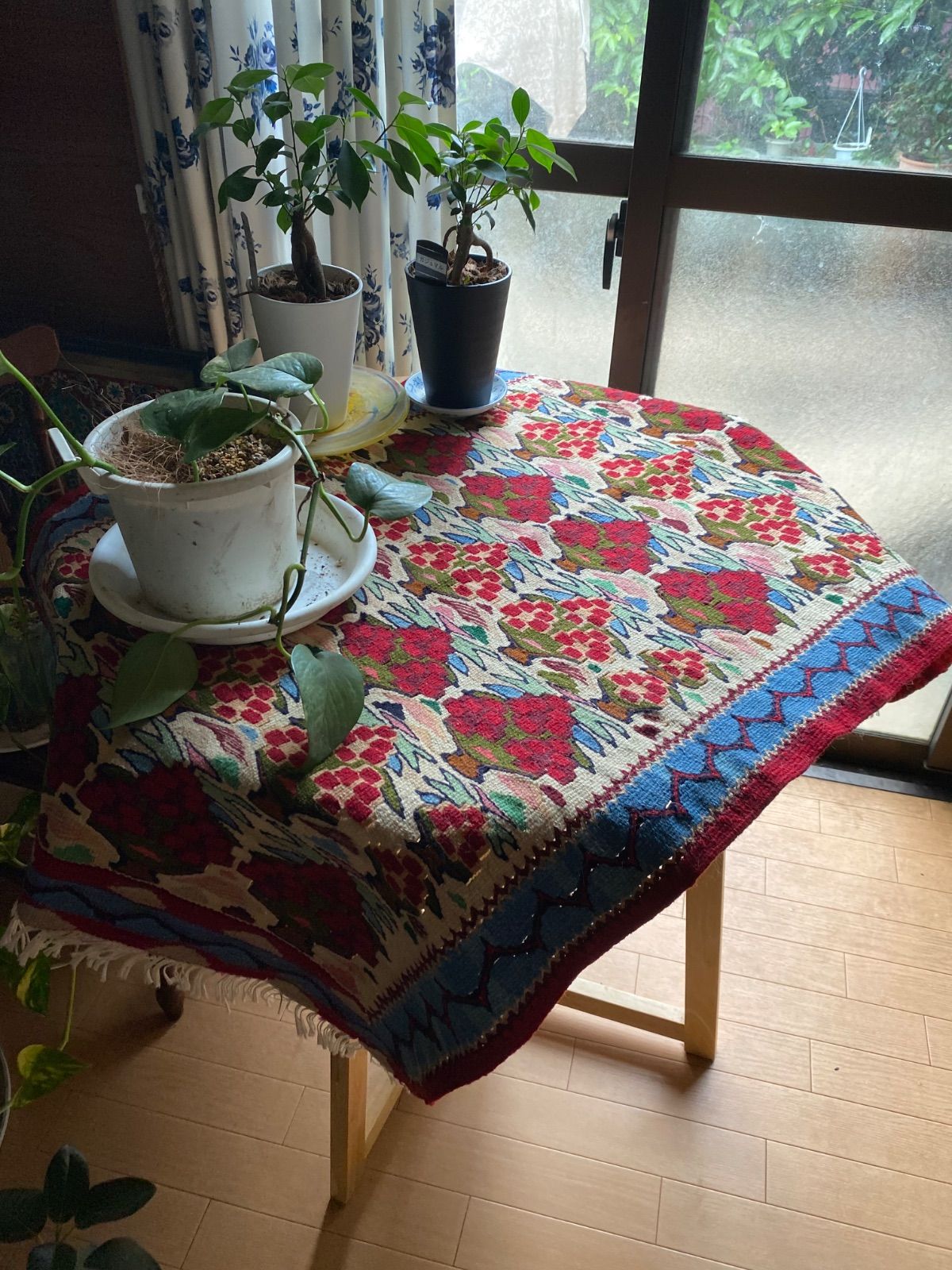 王室の為に織られたキリムです ヘラティ模様が素晴らしい