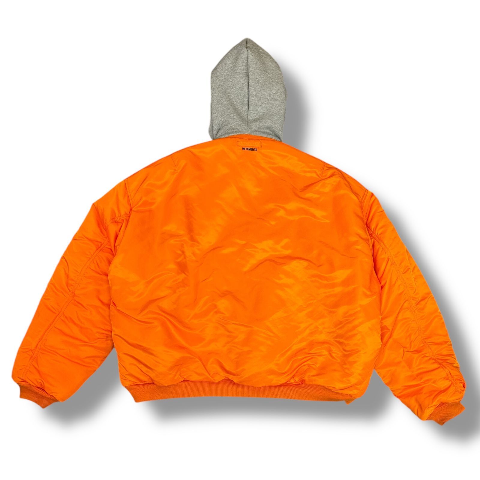 VETEMENTS × Alpha Industries 22AW ALPHA HOODED CAMO BOMBER VETEMENTS × Alpha Industries 22AW ALPHA HOODED CAMO BOMBER