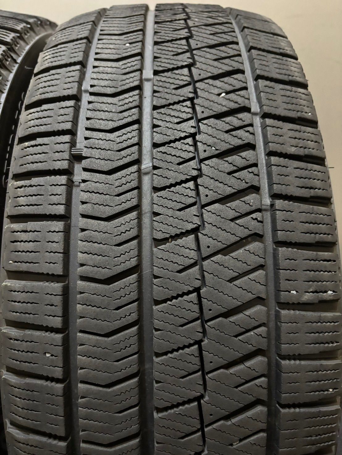 225 45R18 BRIDGESTONE VRX2 21年製 スタッドレス 4本 ブリヂストン ブリザック クラウン 南5-K379