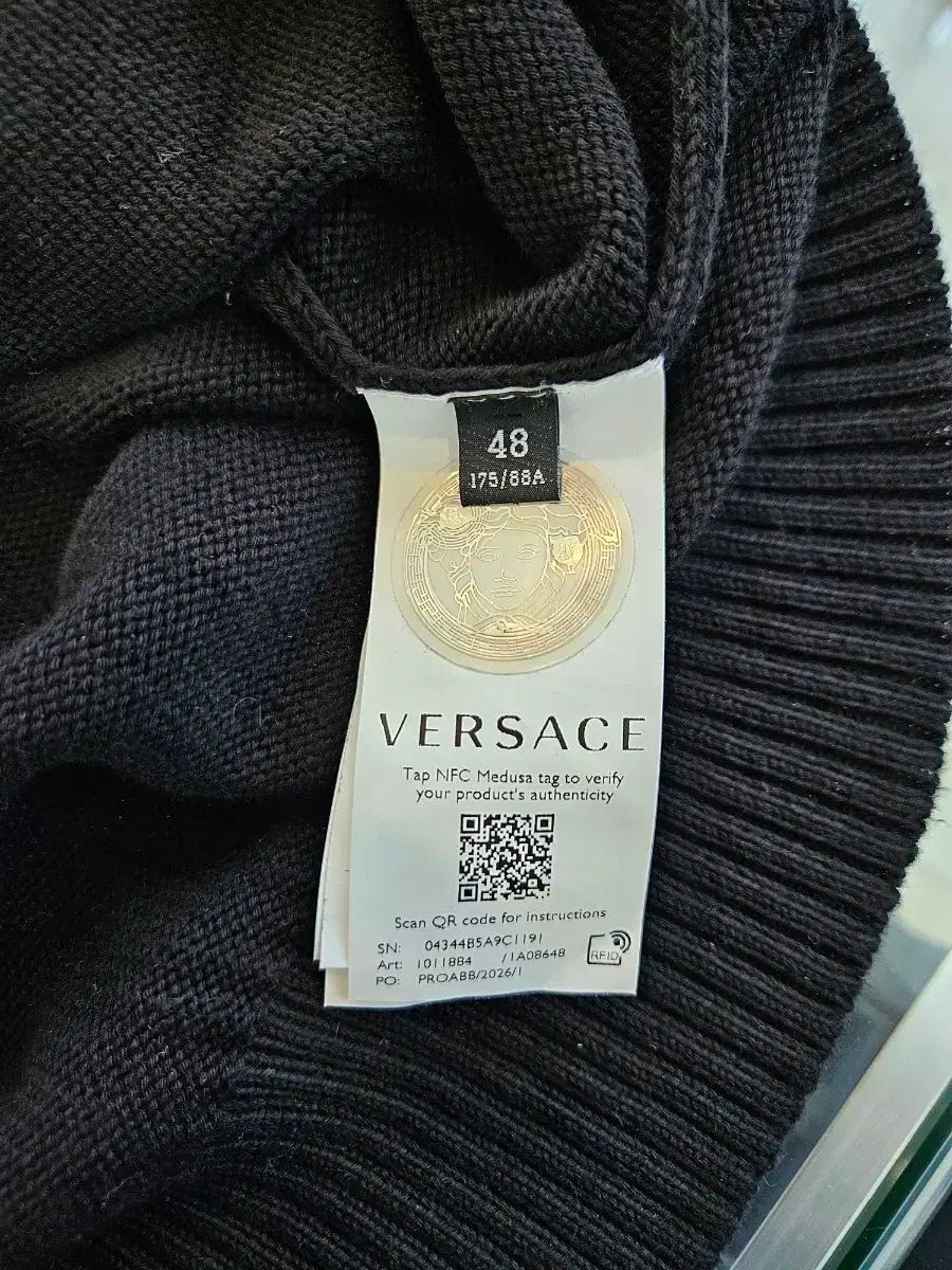 VERSACE ヴェルサーチ ニット セーター　サイズ48 楽天市場】【中古】 VERSACE | ヴェルサーチ セーター ニット