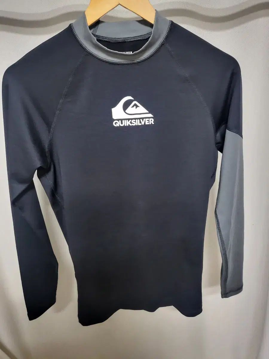QUIKSILVER(クイックシルバー) ラッシュガード