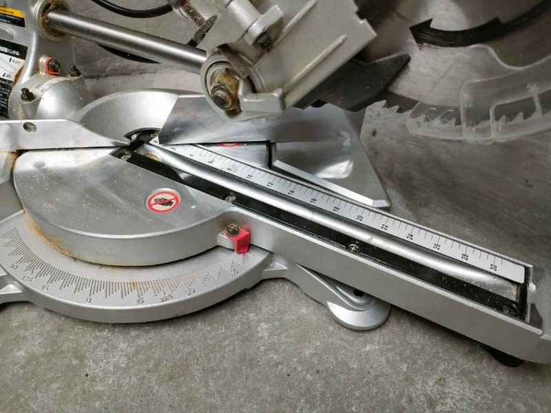  卓上スライド丸ノコ SSC 190 A モータ異音も軸ブレもなし マルノコ 切断工具 切断機