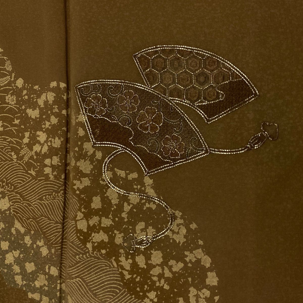 付下げ 身丈158.5cm 裄丈64cm M 袷 扇面 花唐草 金糸 金彩 茶色