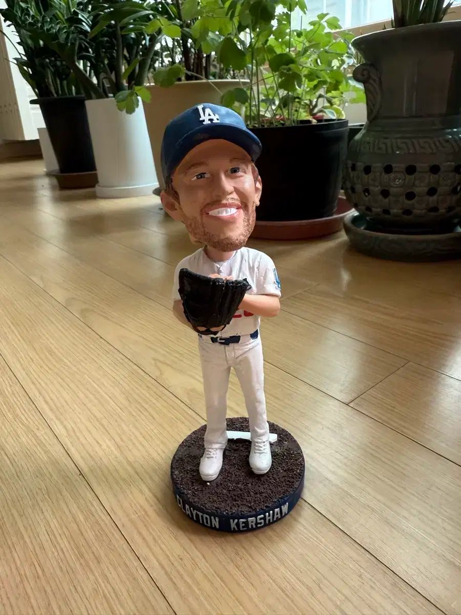 mlb クレイトン カーショウ フィギュア (ボブルヘッド) - メルカリ
