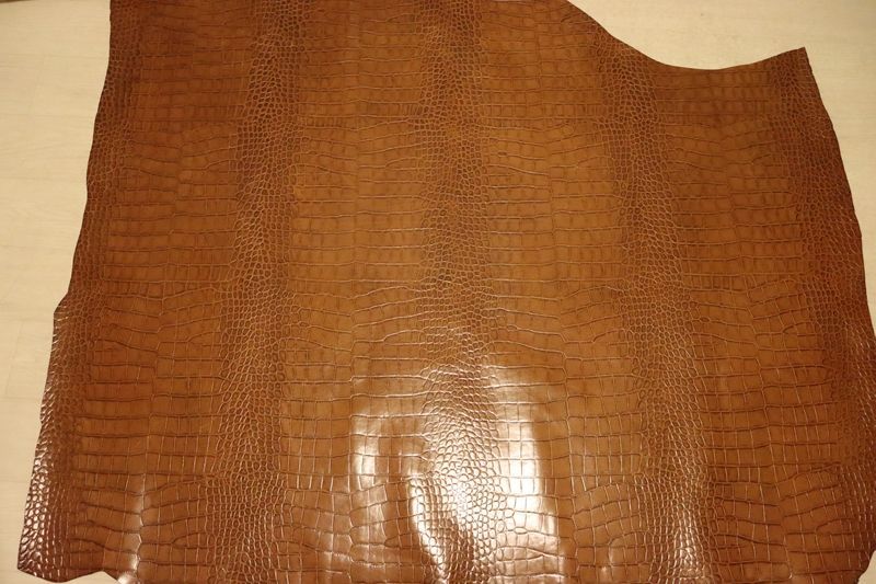 キャメル 148ds ヌメ革 ショルダーレザー 牛革 イタリア レザー クロコ型押し はぎれ 一枚革 レザークラフト 革 皮 本革 diy 生地 材料