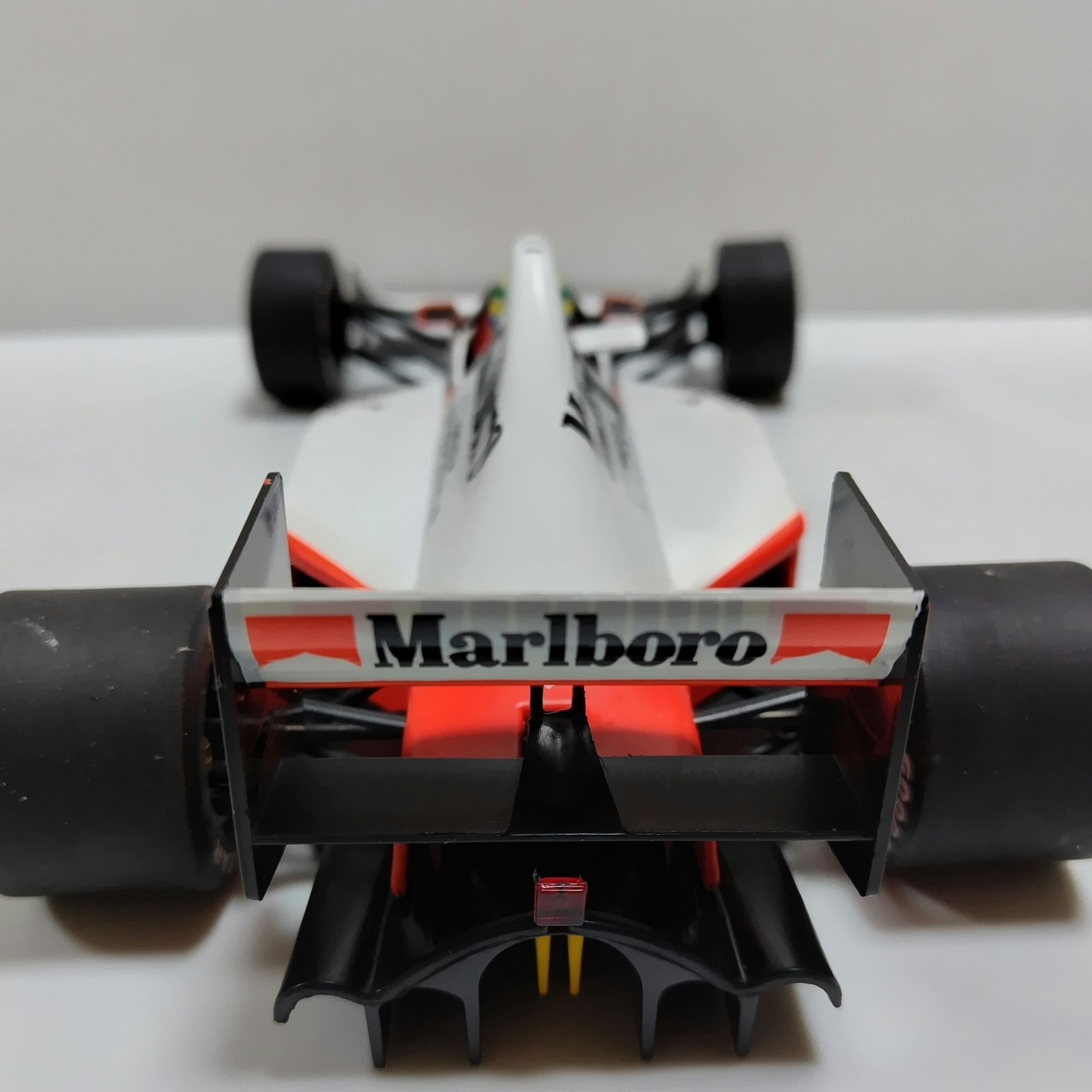 PMA 1/18 マクラーレン MP4/5B ホンダ 1990年 #27 アイルトン・セナ マルボロ タバコカスタム 純正箱無し