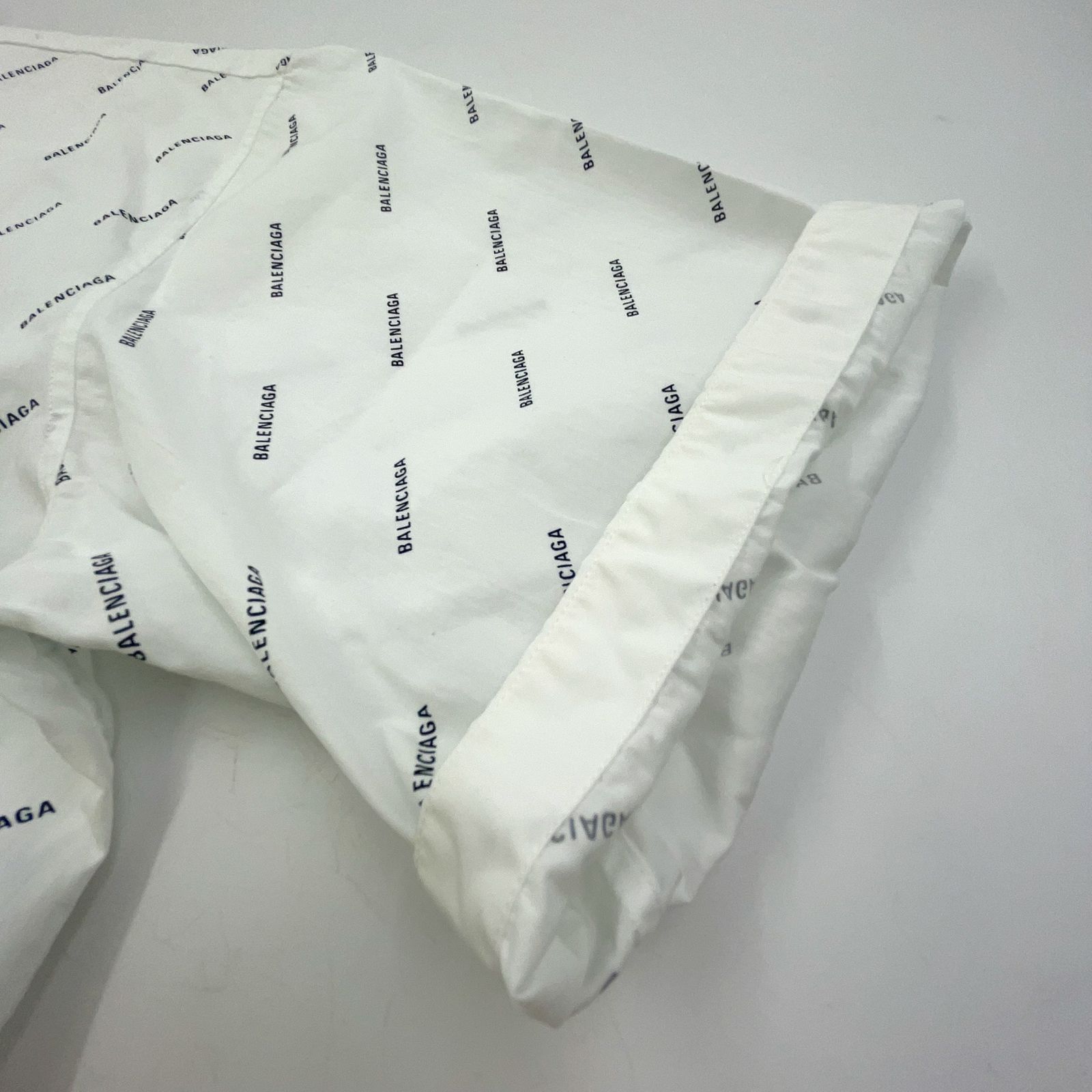 ホワイト シャツ