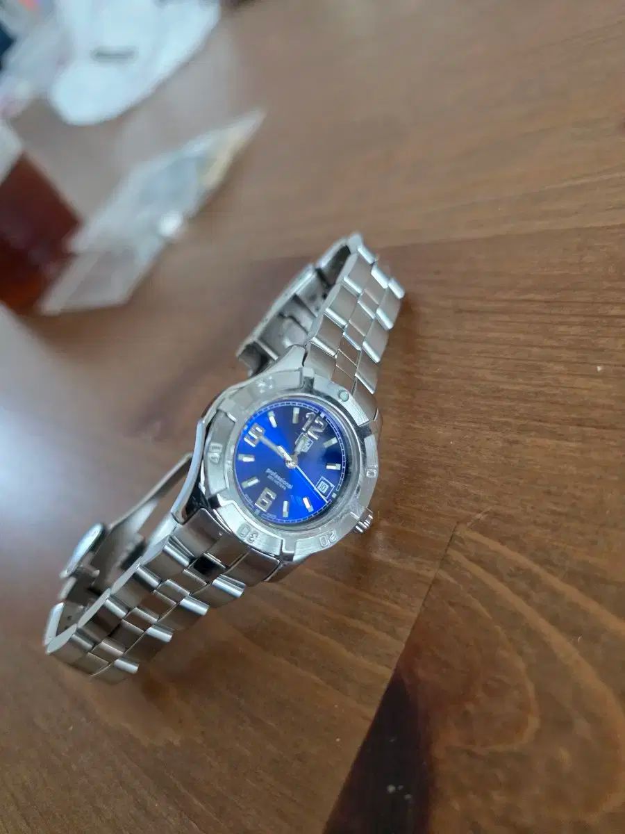 TAG Heuer タグホイヤー レーディス プロフェッショナル 2000 28mm