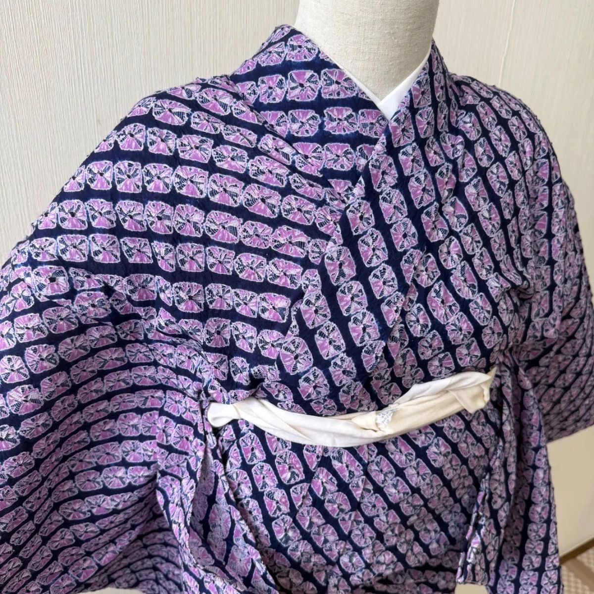 浴衣 絞り 着物 蜘蛛絞り 紫 紺 絞り浴衣 リサイクル着物 y-545