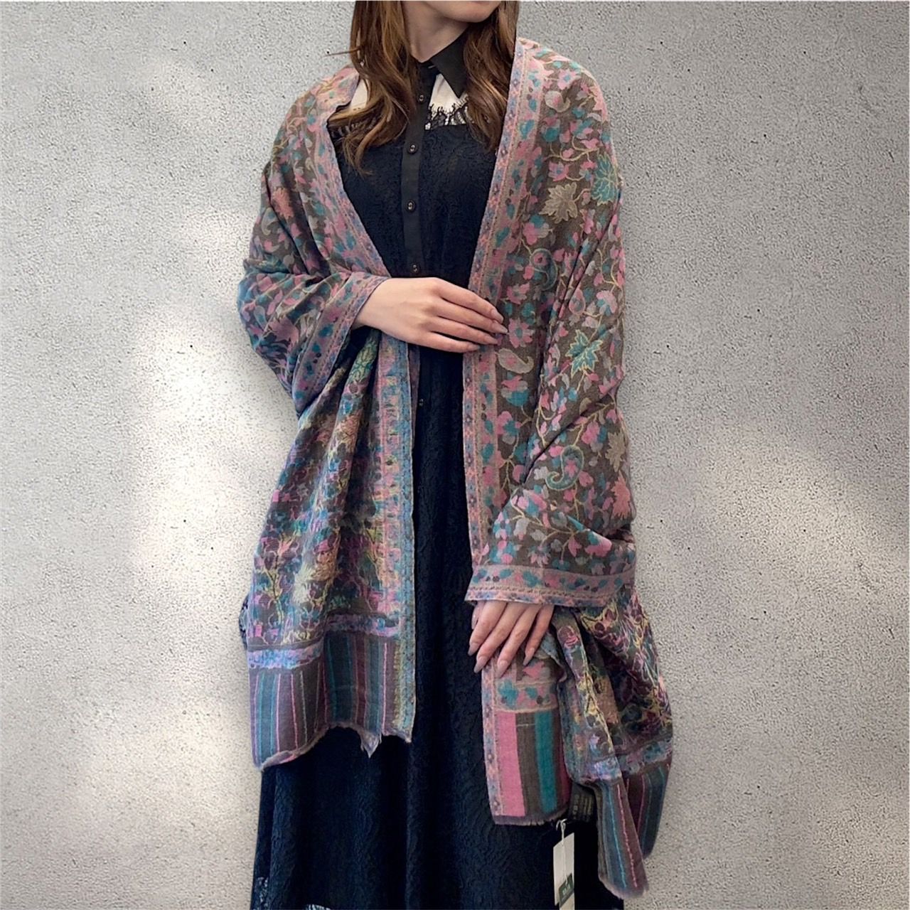 カシミヤショール ジャガード織 花柄 ペイズリー柄 ストール グレー系 ピンク グリーン パステル 大判 手織り カシミール 伝統工芸 カシミヤ100％ 春色 ギフト向け インテリアにも最適 春夏秋兼用
