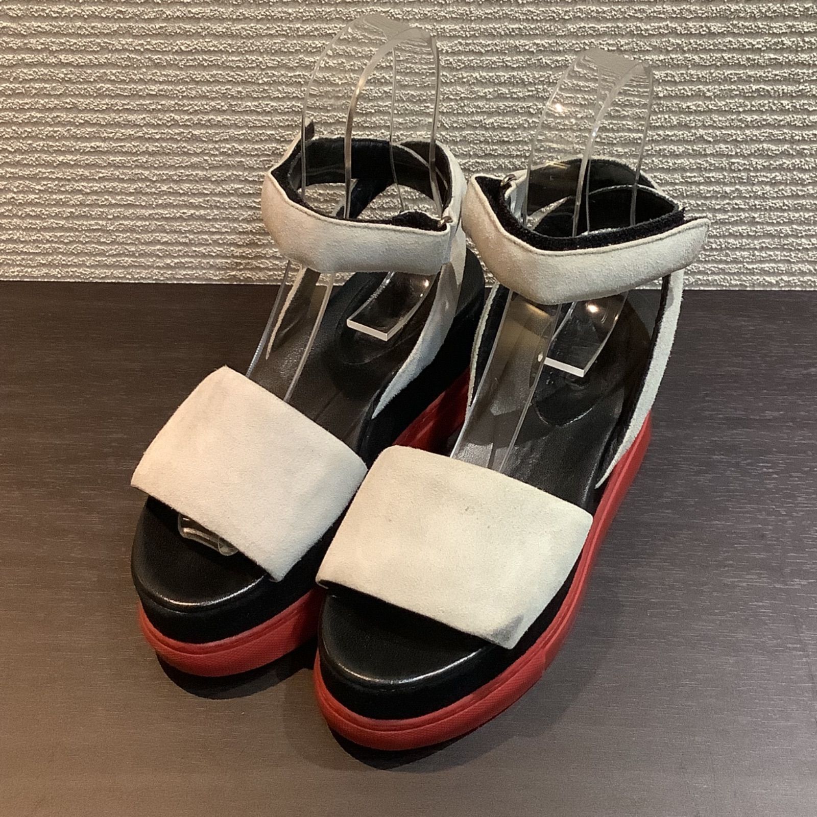 ☆ゲリラセール開催中・終了日未定☆ MM6 エムエムシックス MARTIN MARGIELA マルジェラ 厚底 サンダル シューズ グレー 黒  ブラック 赤 レッド SIZE37 - メルカリ